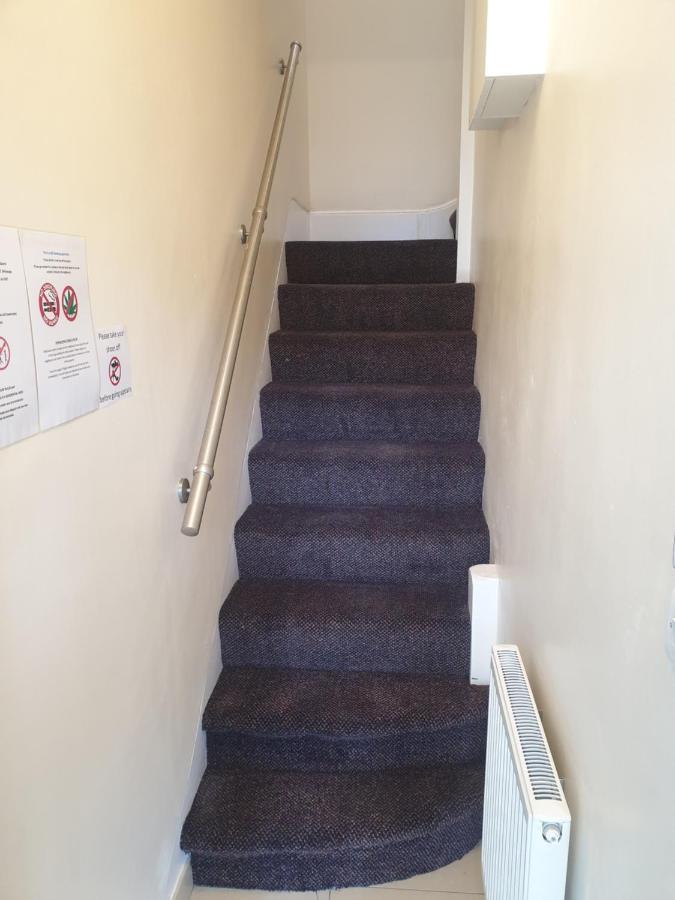 London Luxury Spacious 2 Bedroom Apartment 4 Mins From Ilford Stn. Free Parking Экстерьер фото